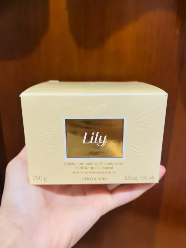 Geléia Iluminadora Corporal Lily Glow 250g - O Boticário