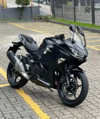 Kawasaki ninja 400