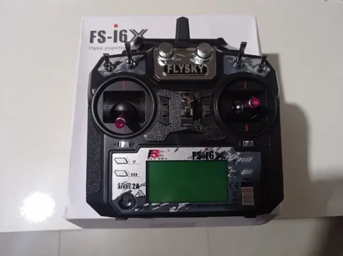 Rádio flysky fs-i6x 10 canais