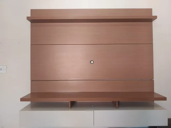 Rack em perfeito estado medindo 1,80 cm comprimento 