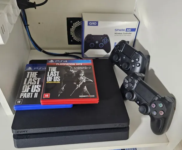 Playstation 4 slim de 1T 