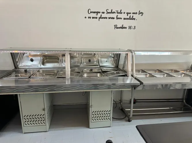 Buffet restaurante quente e frio 