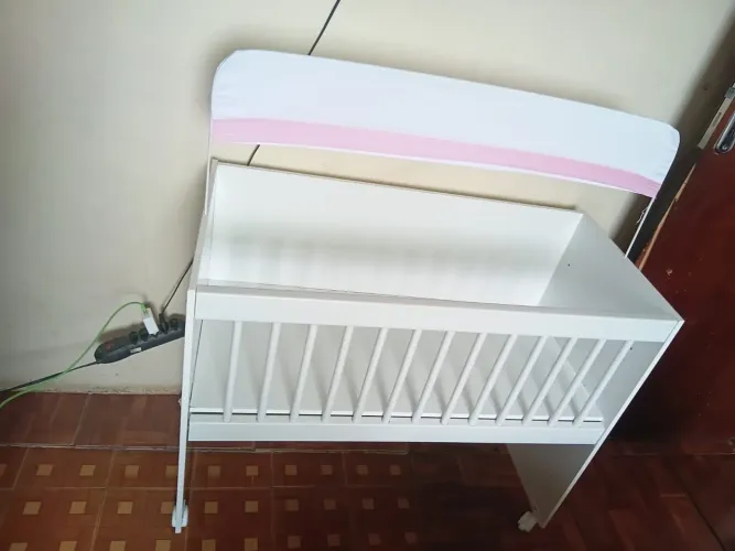 Vendo mini berço com colchão