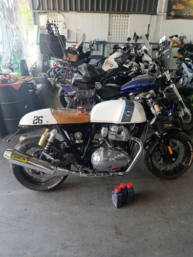 Royal Enfield Continental GT650 Café Racer