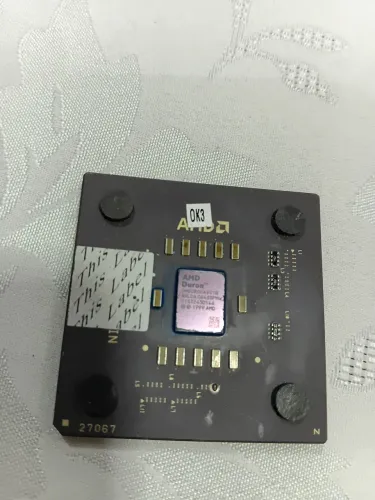 AMD Mobile Duron 800 800 Mhz/64KB/200MHz DHG0800AVS1B Base/Socket A 462 CPU 32B