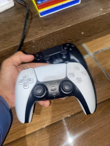 PS5 COM LEITOR- 1214A
