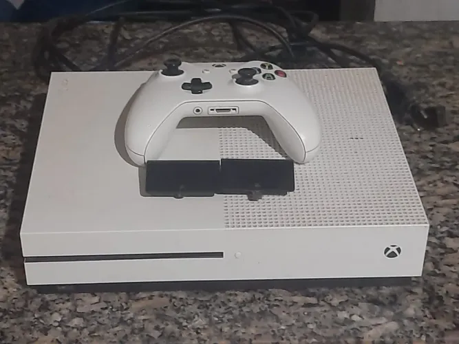 XBOX ONE S 500GB + CONTROLE ORIGINAL + ACESSÓRIOS