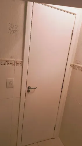 Vendo Porta Interna de madeira