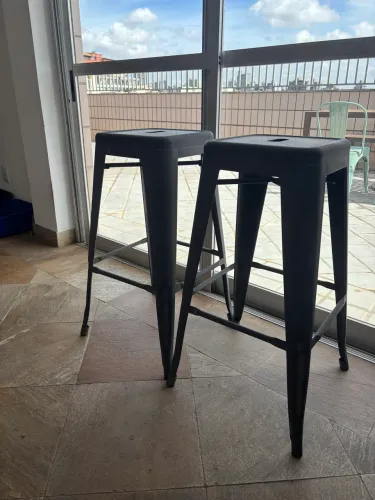 Par de Bancos Altos Tolix Alumínio 76cm | Sem Encosto