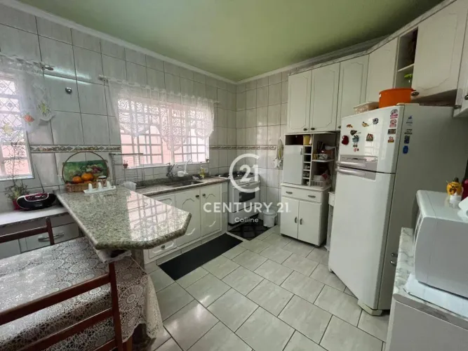 Casa com 3 dormitórios à venda, 300 m² por R$ 535.000 - Vila dos Lavradores - Botucatu/SP