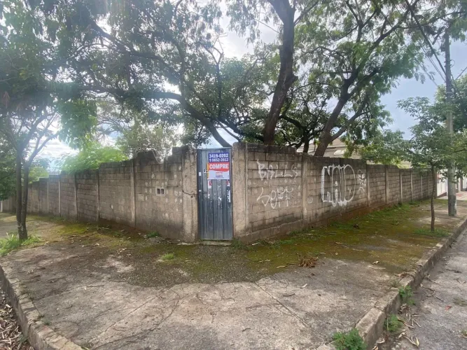 LOTE NO BAIRRO BANDEIRANTES