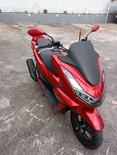 Linda moto PCX 160