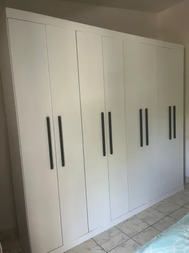 Guarda roupa 8 portas