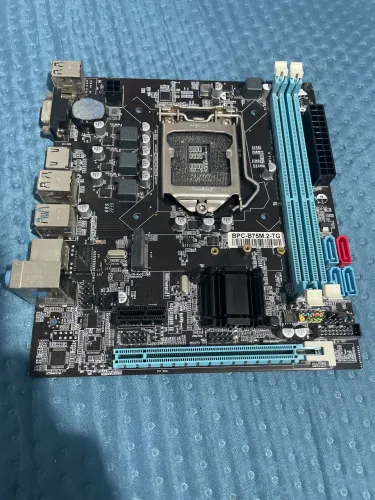 Placa mae b75. Otimo para tirar peças