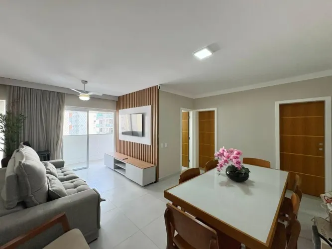 Apartamento à beira mar com 2 quartos (1 suíte), 1 vaga à venda em Pitangueiras, Guarujá