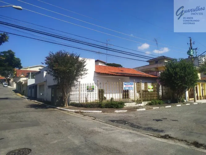 Casa com 3 dormitórios à venda, 217 m² por R$ 2.300.000,00 - Vila Galvão - Guarulhos/SP