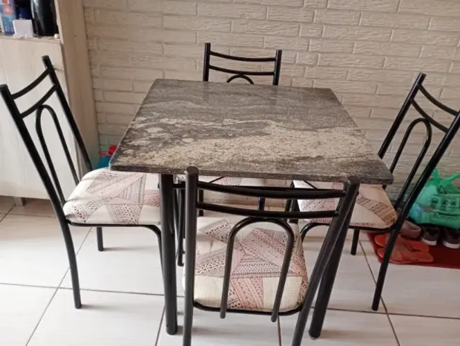 Mesa Retangular 4 Cadeiras