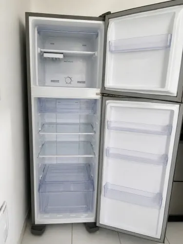 Geladeira Electrolux Frost Free 371L