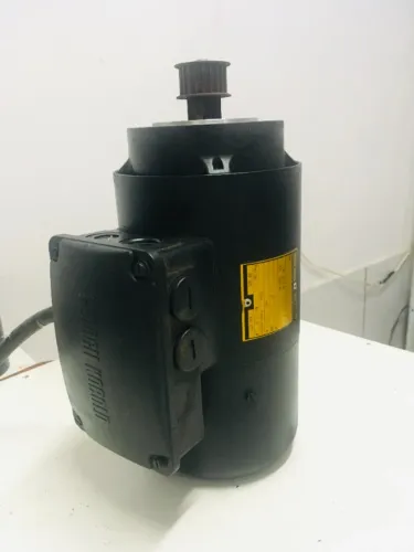 Motor Trifásico Georgii Kobold KOD 588-1B MB/G/S19 120W 230/400V 700RPM c/ Freio