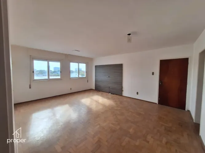 Apartamento à venda com três dormitórios na Zona Norte, Pelotas - RS
