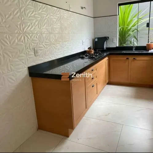 Casa com 3 quartos no Bairro Parque Real
