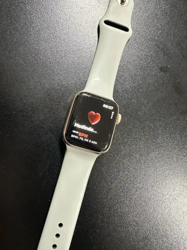 APPLE WATCH SERIES 6 - 40 MM