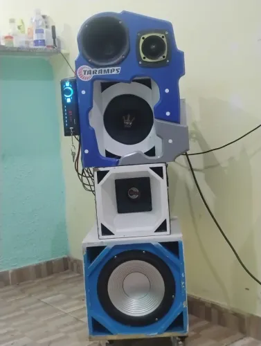 Vendo som automotivo completo