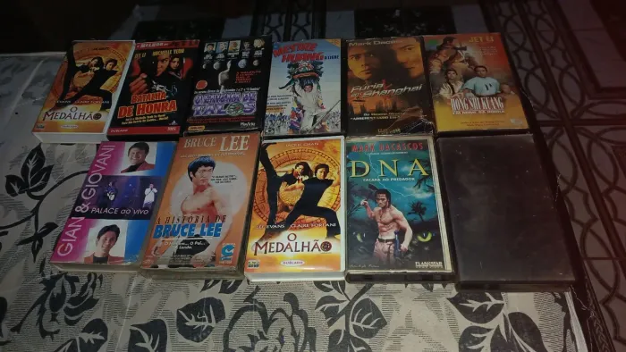 Vendo essas fitas VHS!