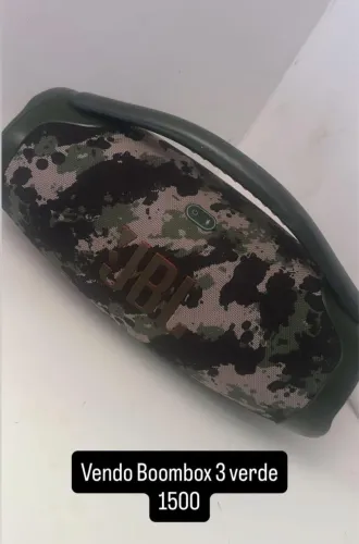 Vendo bombox So aceito pix ou dinheiro
