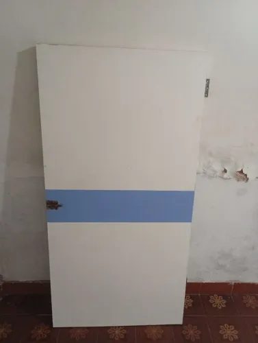 3 portas fórmica.