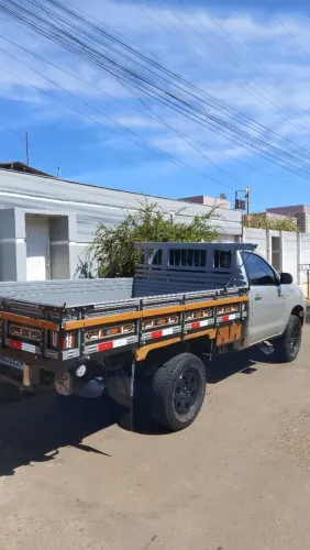 Frete Anápolis e região camionete