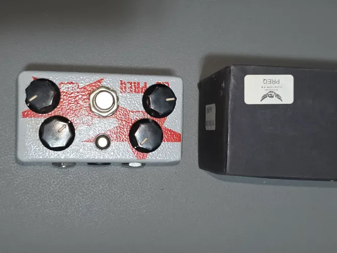 Pedal Green and White PREQ
