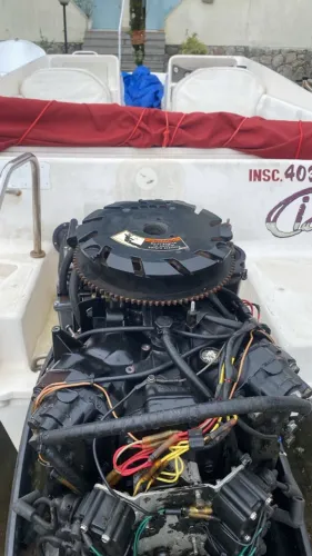 MOTOR DE POPA MERCURY 175 HP EFI