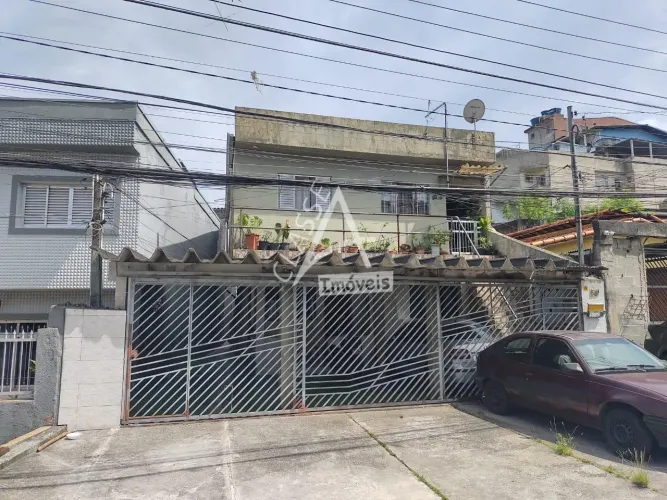 Terreno à venda com 4 Casas Alugadas e Renda Mensal / MAUA - SP