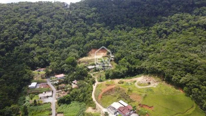 Terreno com Área Total de 22.109m² em Massaranduba, SC