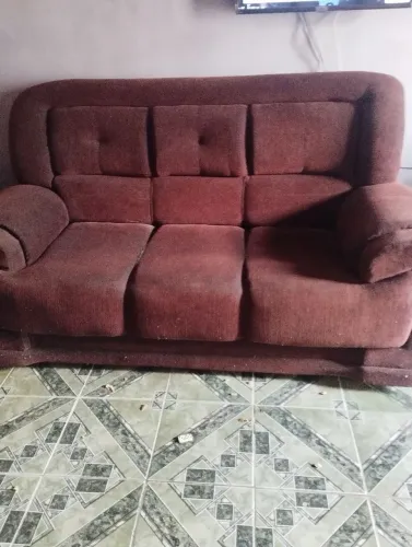Sofá de três lugares