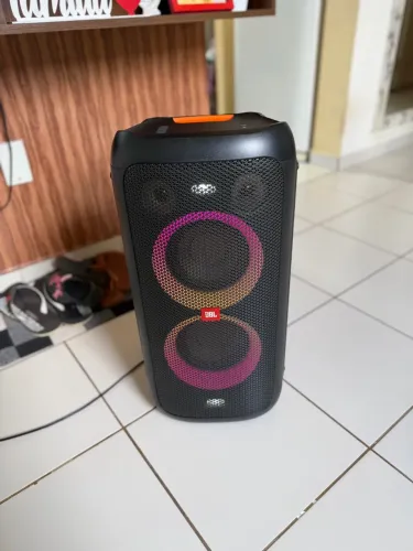 Vendo caixa de som JBL paty box