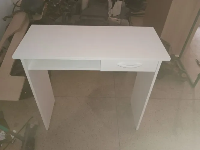 Mesa para estudo ou manicure