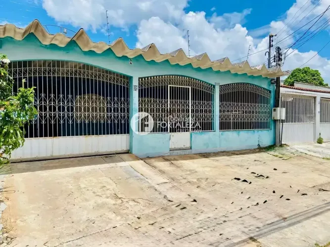 Imóvel para venda tem 195 metros quadrados com 3 quartos em Conjunto Manoel Julião - Rio B