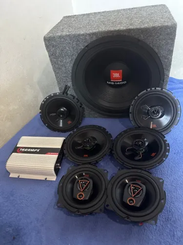 Kit som automotivo