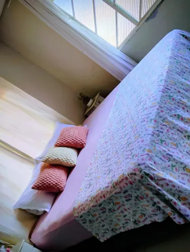Cama com colchão KIING