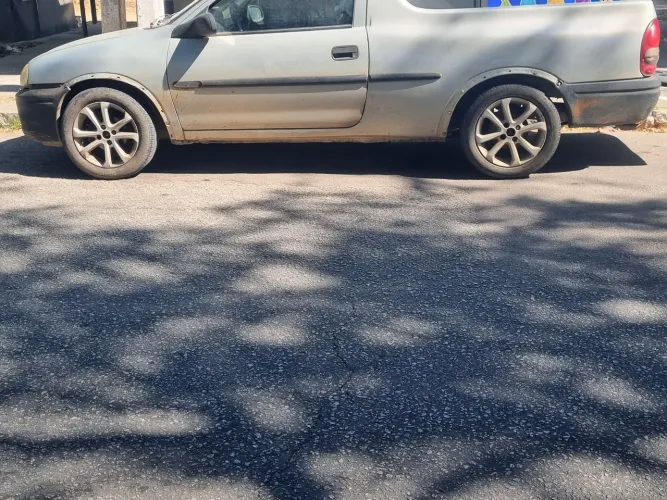 Chevrolet Corsa Pick-up Std/ Rodeio 1.6 MPFI 2001