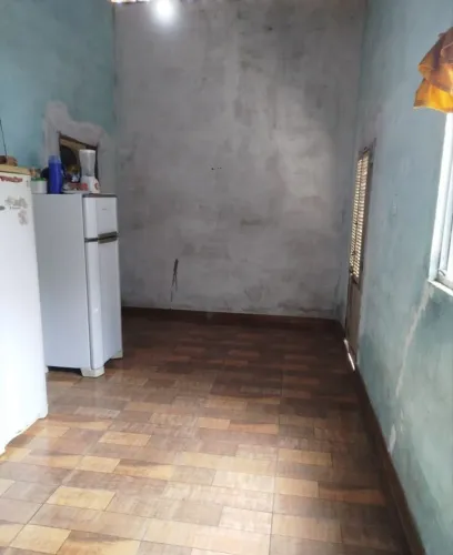 Vendo casa 35mil a vista não parcelo valor negociável