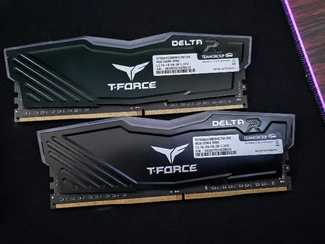 Kit Memória RAM T-Force DDR4 8GB (2x4GB) - Funcionando Perfeitamente