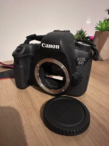 Kit top de linha Câmera cânon 6d + lente 100mm 2.8L + Flash a bateria godox V860III