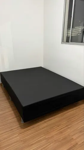 Box casal em perfeito estado