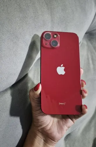 iPhone 13 Red