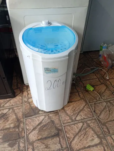 Sentrifuga semi nova
