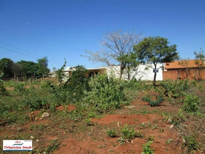 Terreno à Venda no Jardim Lagoa Dourada em Campo Grande/MS medindo 410,91 m² sito a Rua Xi