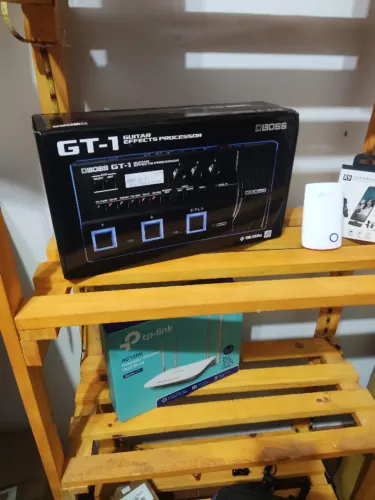 Pedaleira Boss GT-1